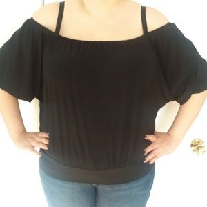 Black off the shoulder/on the shoulder top